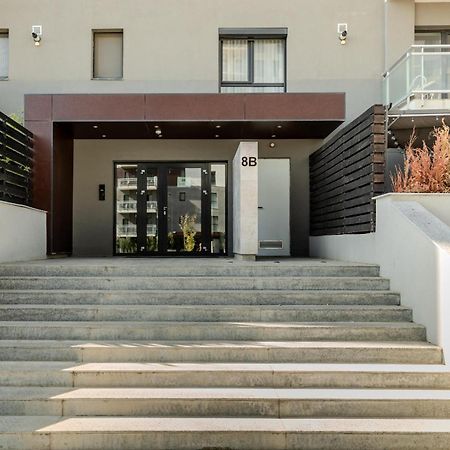 Perfect Stay: Urban Heaven In Aviatiei Business Area Бухарест Екстер'єр фото